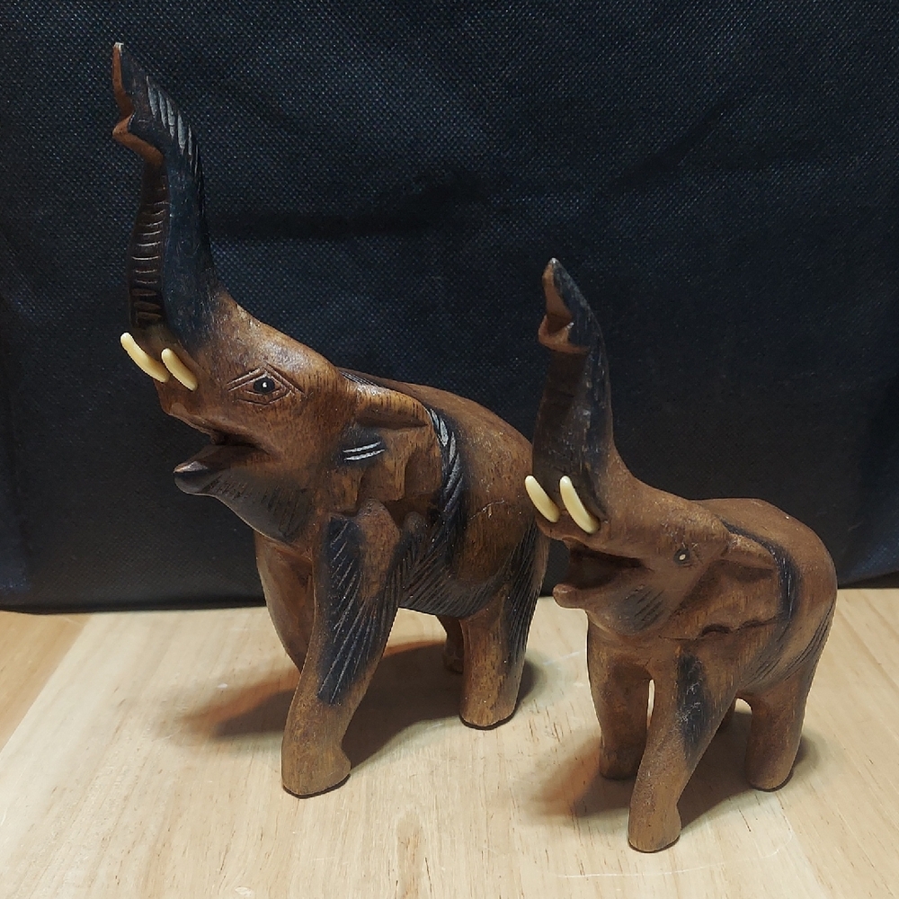 Vintage Hand-Carved Wooden Elephant Figurines – Set of 2 Global Decor